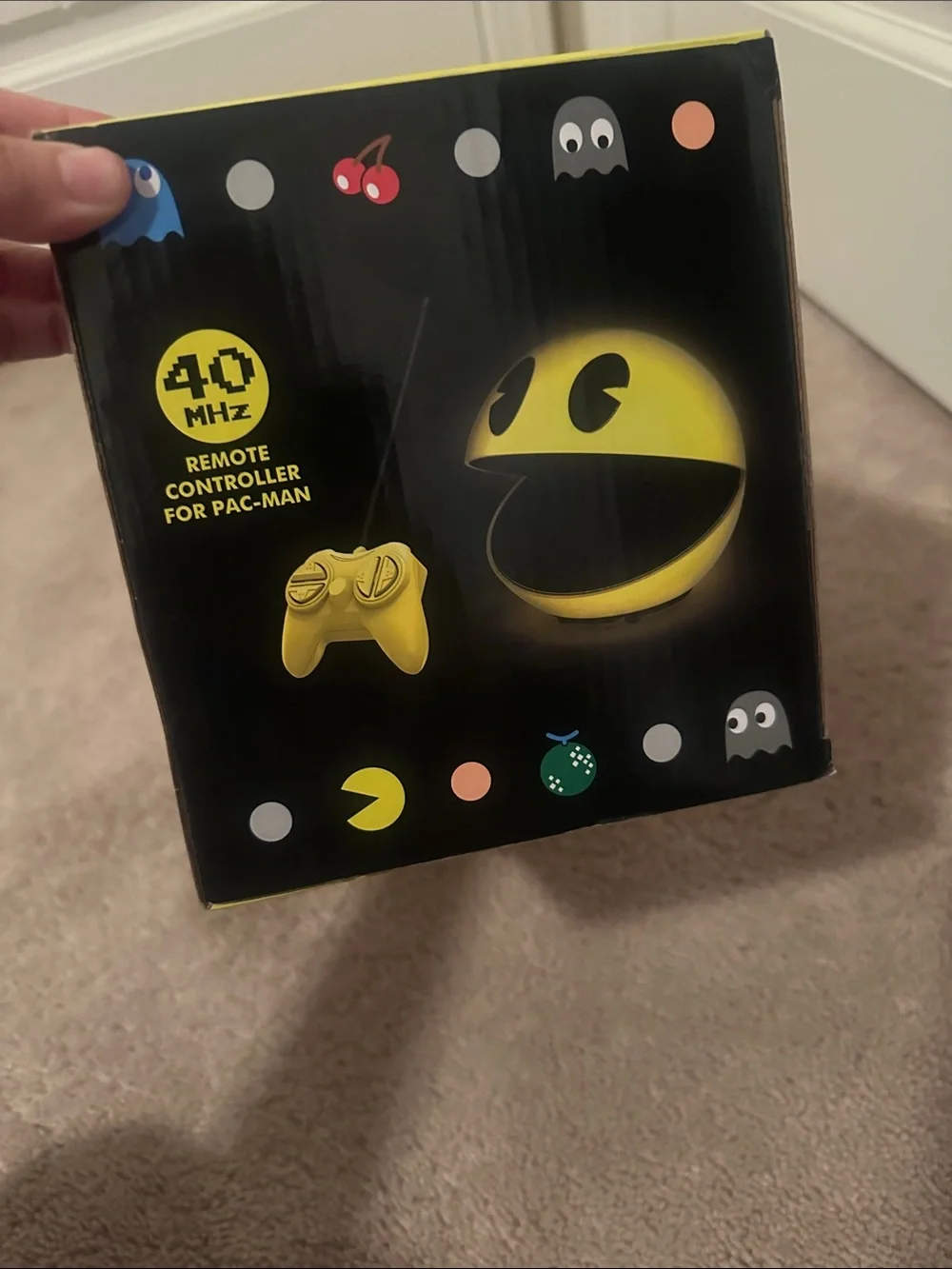 Remote Control & Blinky - Yellow & White Pac-Man new